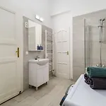 דירה New Ultra-central Design