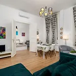 דירה New Ultra-central Design