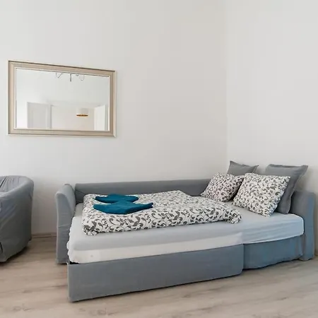New Ultra-central Design Apartment