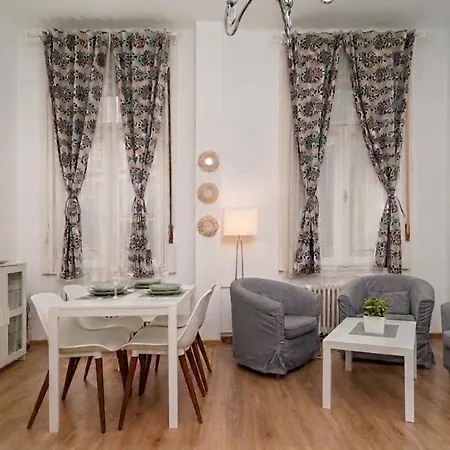 New Ultra-central Design Apartman Budapest