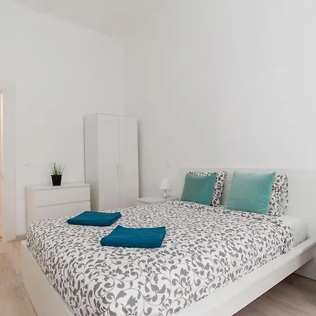 New Ultra-central Design Apartment Budapest