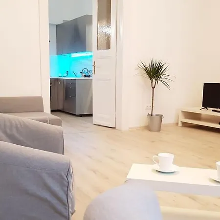 New Ultra-central Design * Budapest