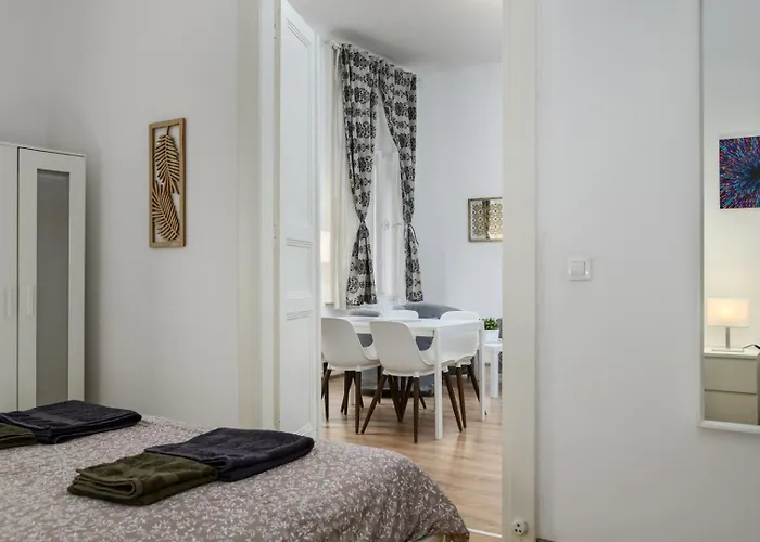 New Ultra-central Design * Budapešť